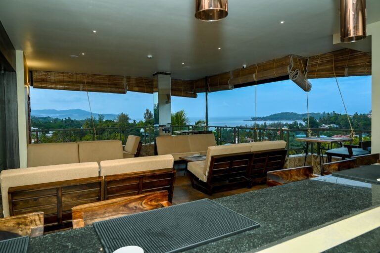 Sea Hills Hotel