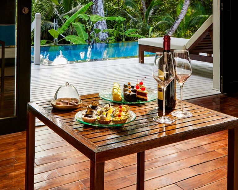 Grand Luxury Pool Villa