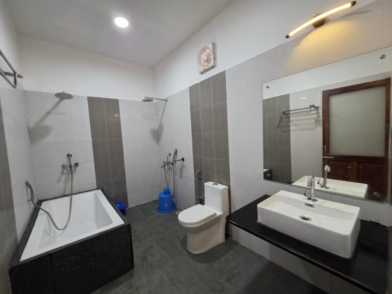 Lagoon Suite (Sea Beach facing with bathtub)
