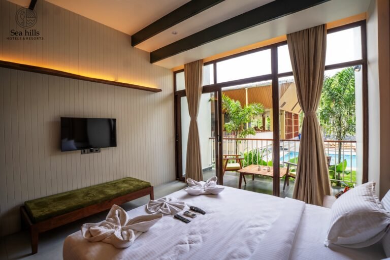 La Bougainvillea with bathtub