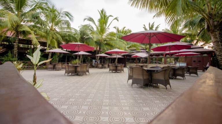 Symphony Palms a Beach Resort