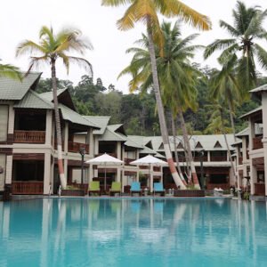 Sandyy Wavess Beach Resort