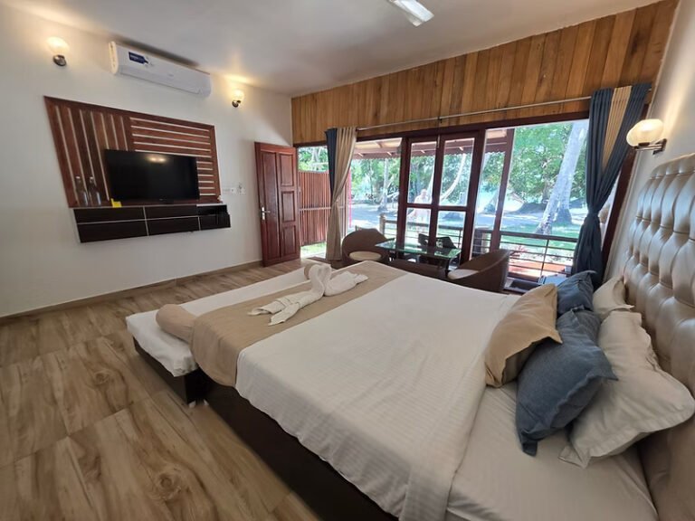 Executive Suite (Beach facing with double Jacuzzi)